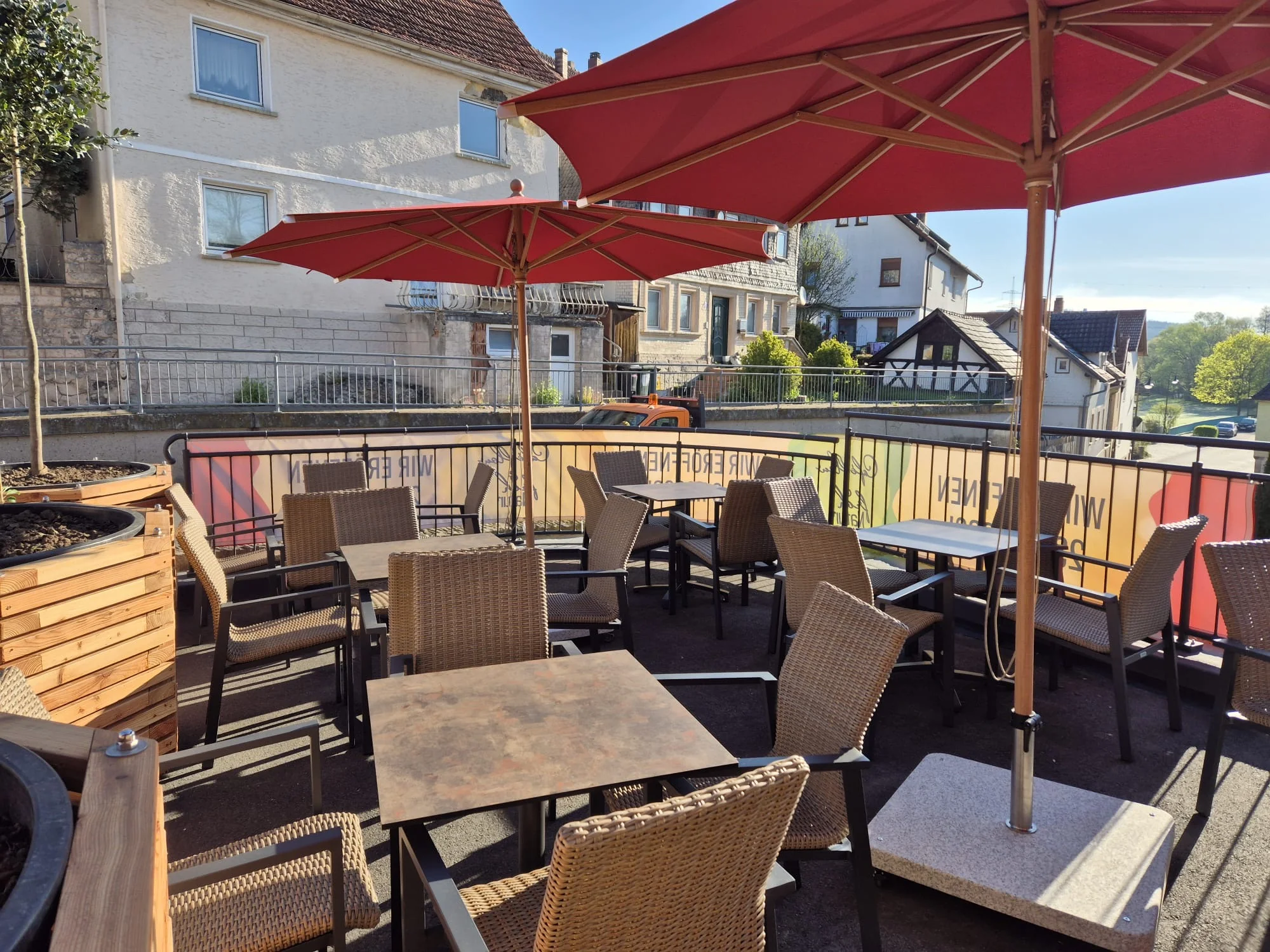 Außenbereich und Terrasse des Café Flow Marktgraitz